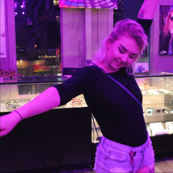 Get to know meeeeee - Picture 7 of 8